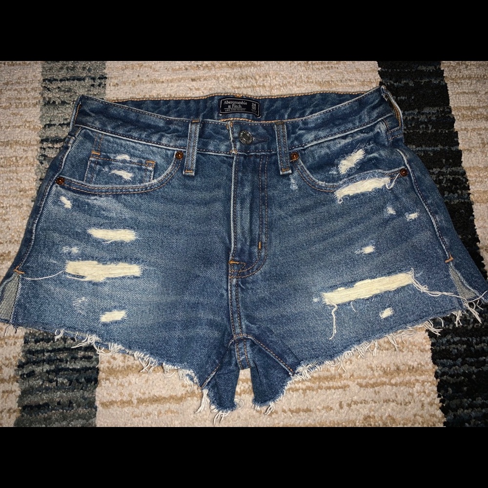 NWOT Abercrombie shorts